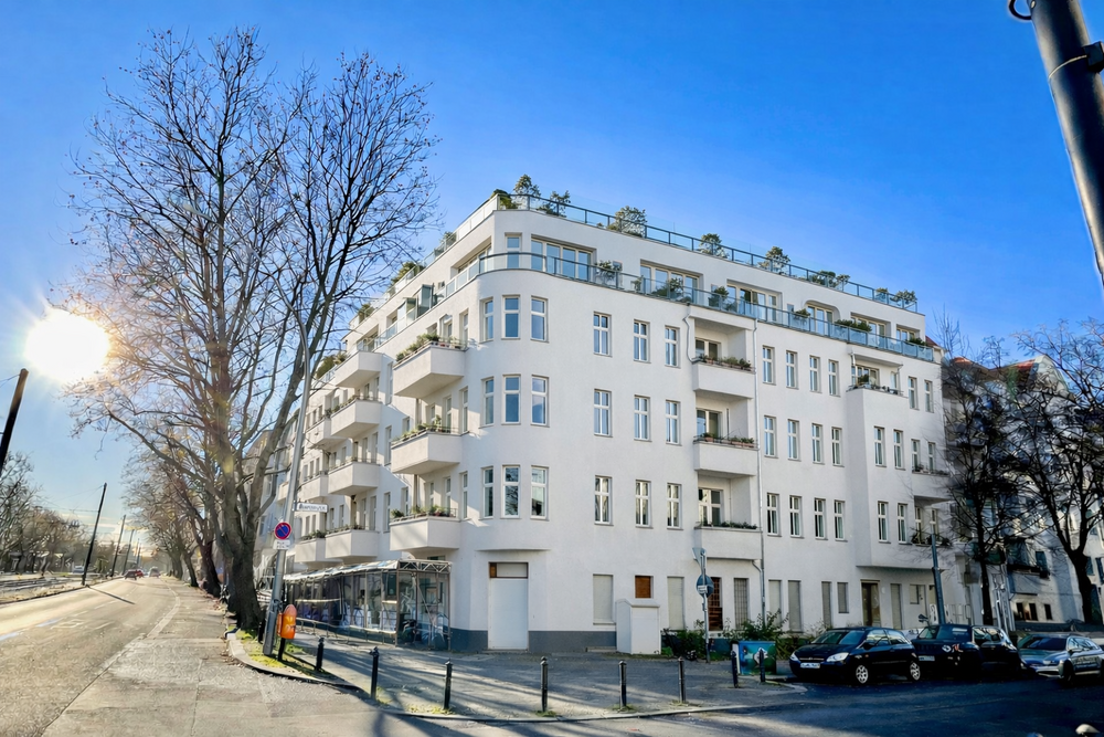 Thumbnail-Haus zum Kaufen in Berlin 4.739.950,00 € 2167 m²