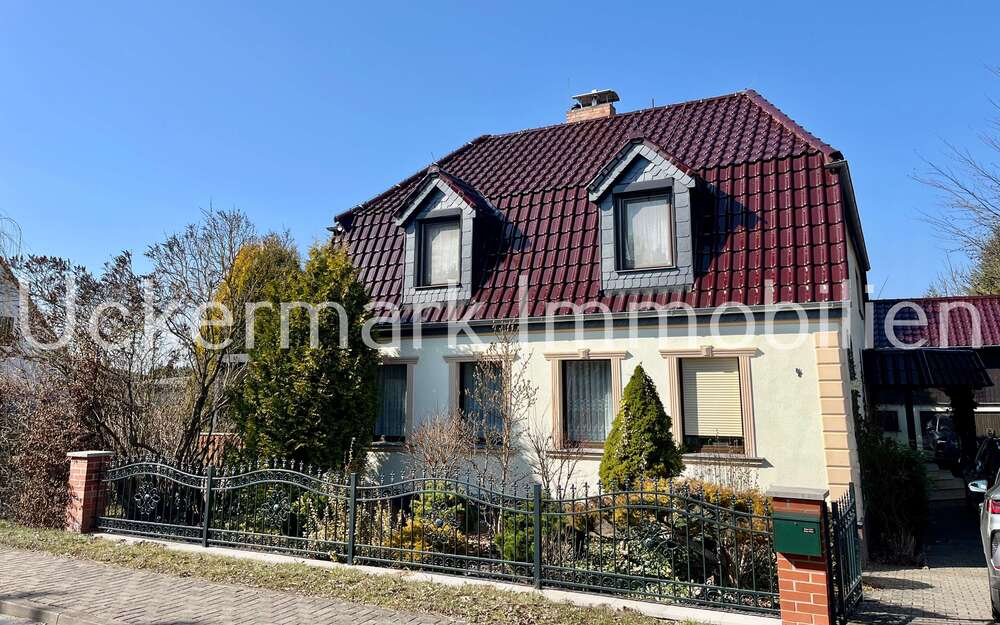 Thumbnail-Haus zum Kaufen in Gramzow 320.000,00 € 140 m²