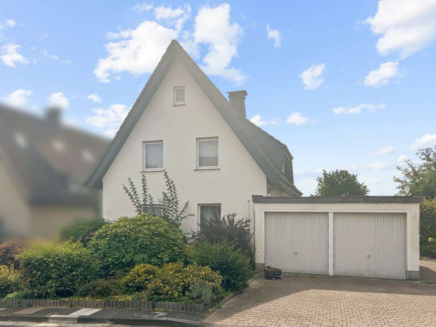 Thumbnail-Haus zum Kaufen in Hiddenhausen 220.000,00 € 101 m²