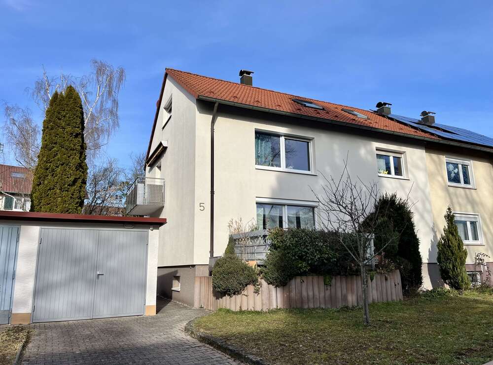 Thumbnail-Haus zum Kaufen in Böblingen 669.000,00 € 159 m²