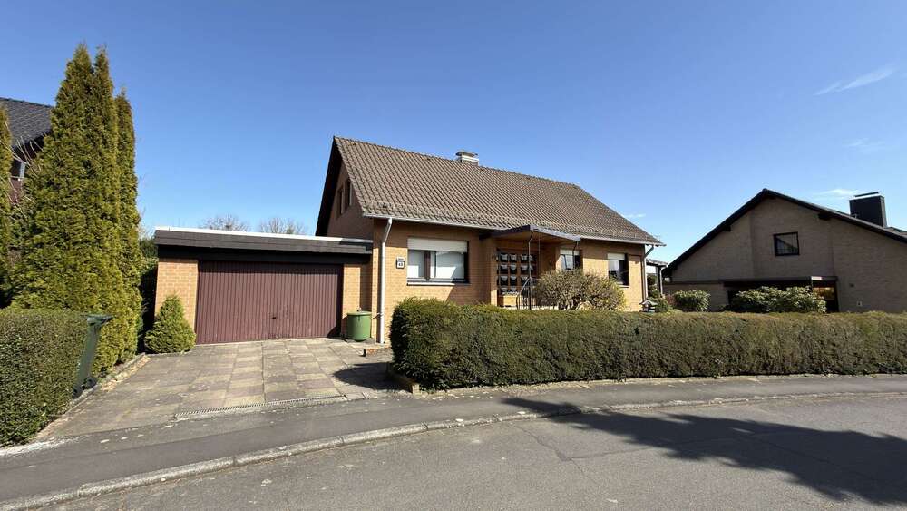 Thumbnail-Haus zum Kaufen in Baunatal Guntershausen 369.000,00 € 159 m²