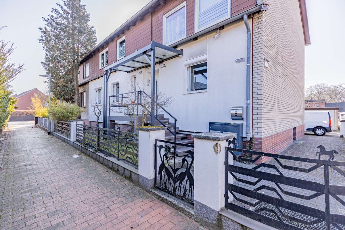 Thumbnail-Haus zum Kaufen in Hannover Misburg-Nord 525.000,00 € 210 m²