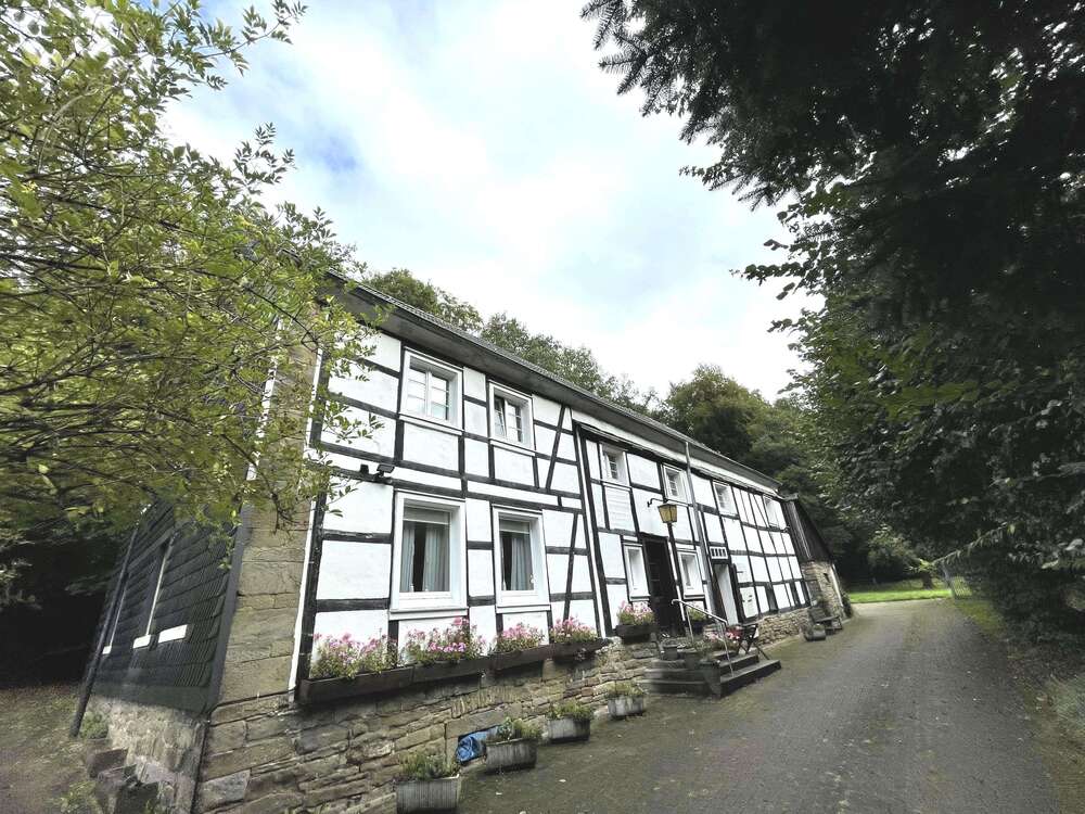 Thumbnail-Haus zum Kaufen in Sprockhövel 441.000,00 € 235.7 m²