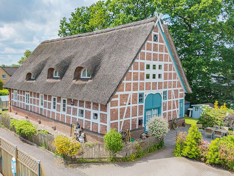 Thumbnail-Haus zum Kaufen in Buxtehude 749.000,00 € 249 m²