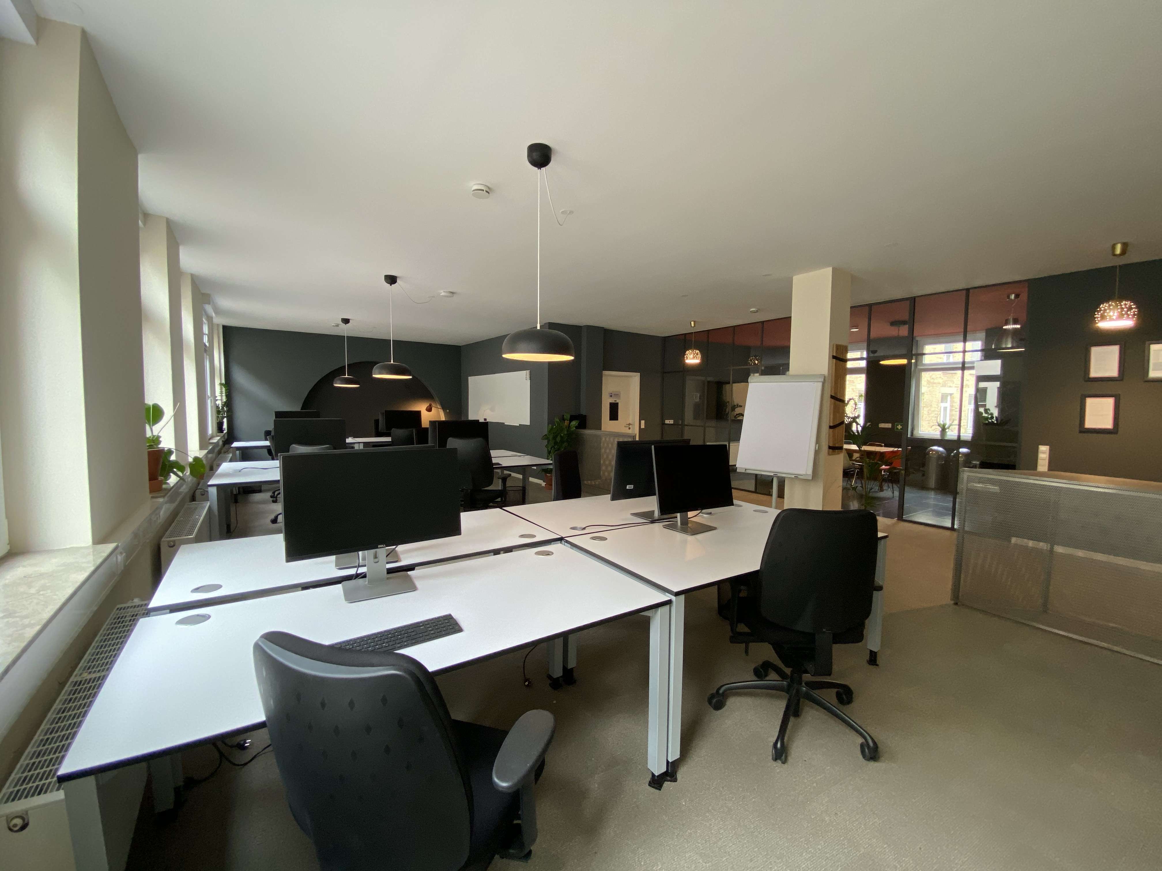 Thumbnail-Büro in Stuttgart 6.000,00 € 318 m²
