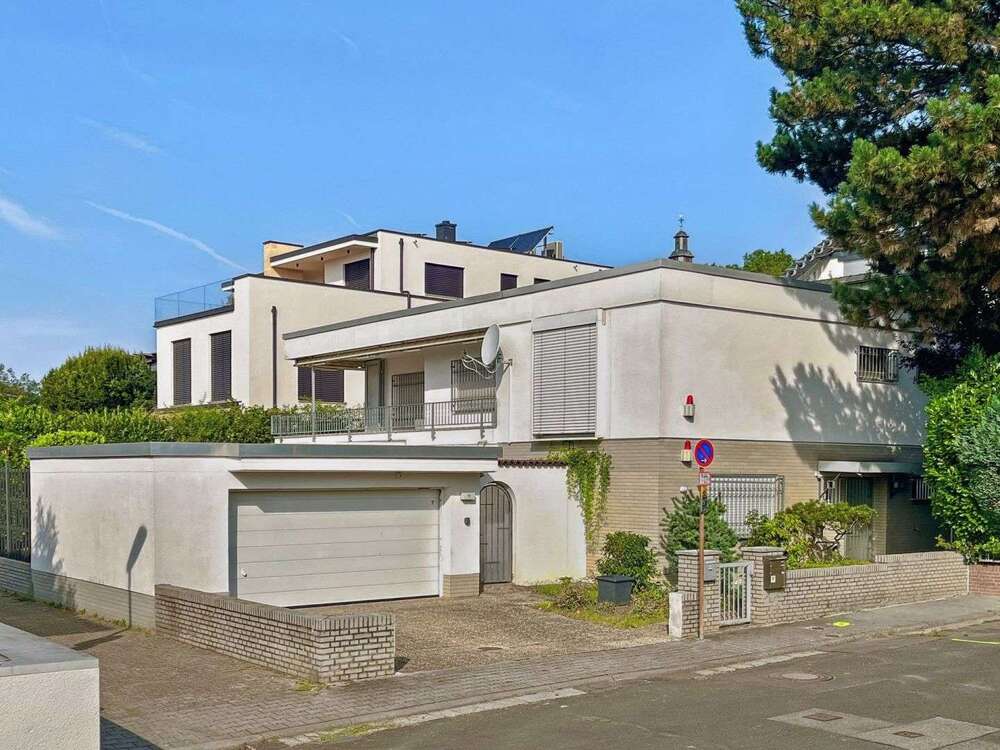 Thumbnail-Haus zum Kaufen in Frankfurt am Main 1.249.000,00 € 268.77 m²