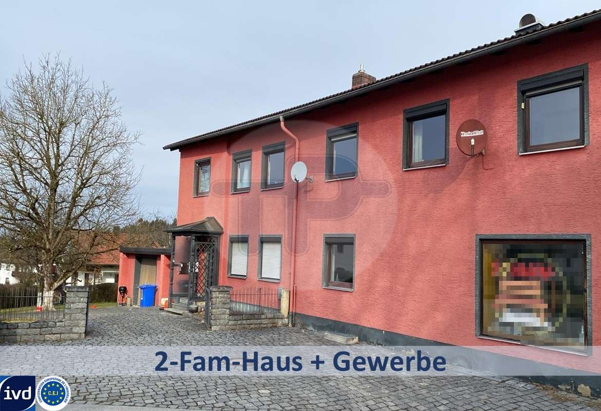 Thumbnail-Haus zum Kaufen in Eging am See 225.000,00 € 210 m²