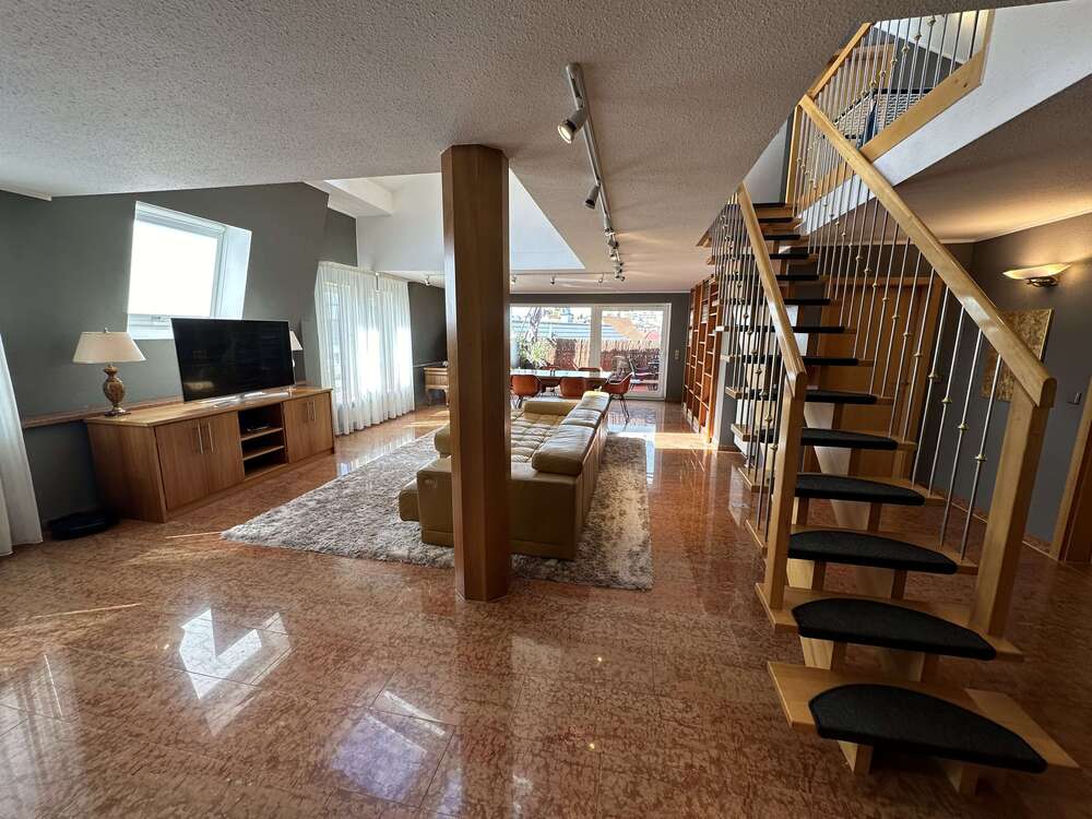 Thumbnail-Wohnung zum Mieten in Weinstadt 2.350,00 € 166 m²