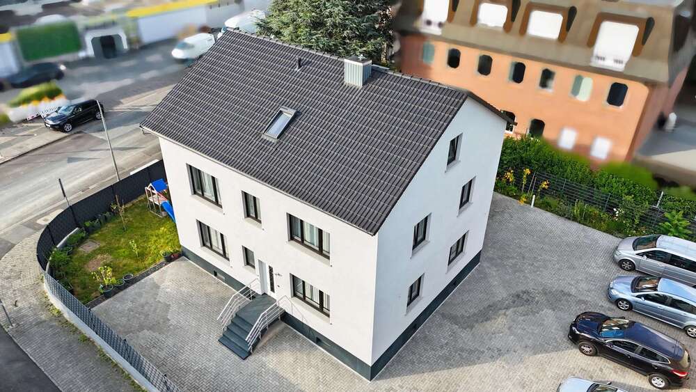Thumbnail-Haus zum Kaufen in Frankfurt am Main 990.000,00 € 251 m²