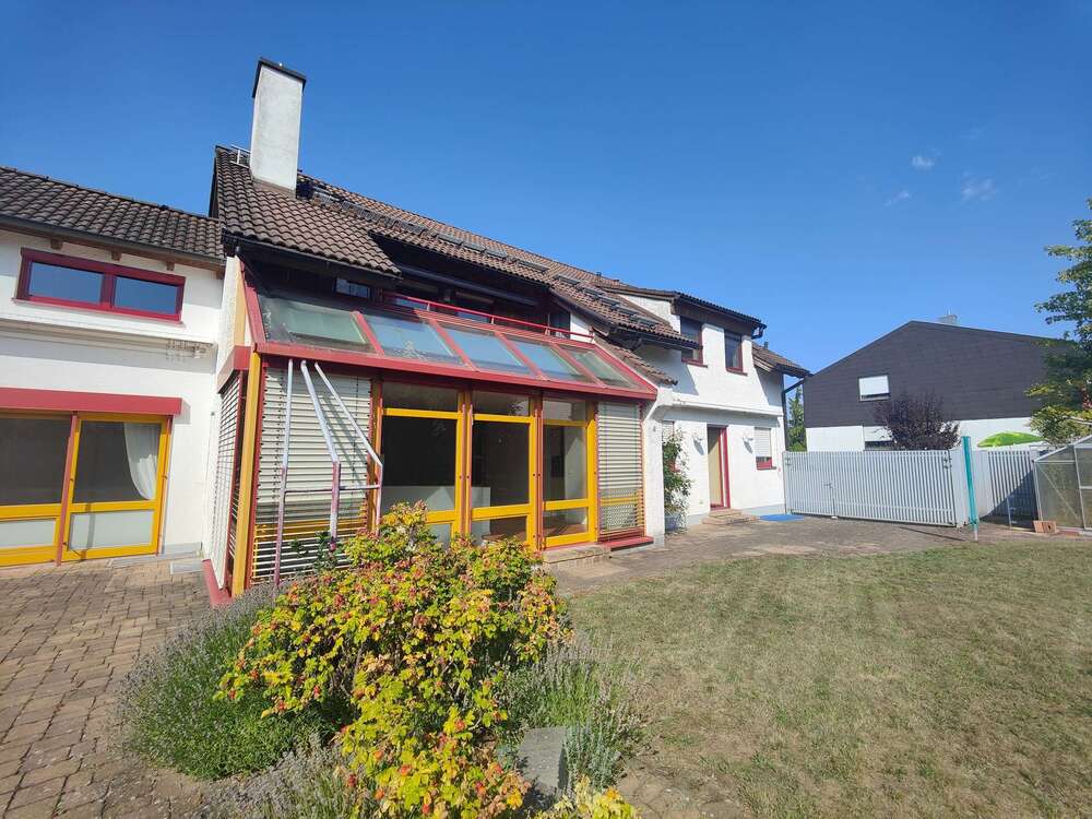 Thumbnail-Haus zum Kaufen in Ahorn 460.000,00 € 281 m²