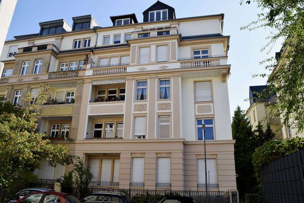 Thumbnail-Wohnung zum Kaufen in Frankfurt 1.200.000,00 € 190 m²