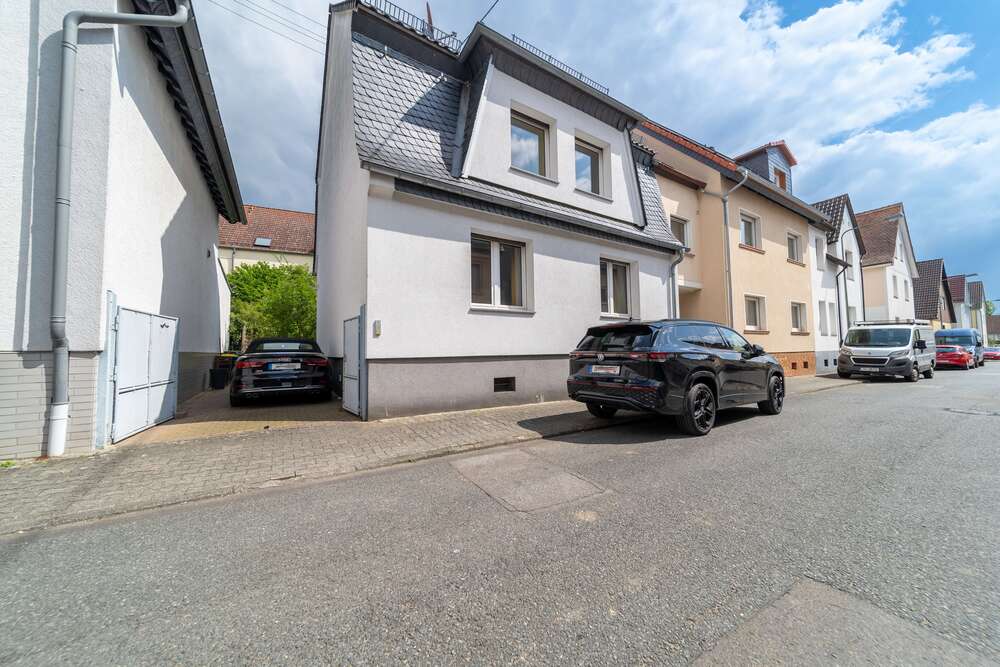 Thumbnail-Haus zum Kaufen in Frankfurt am Main 549.000,00 € 121.21 m²