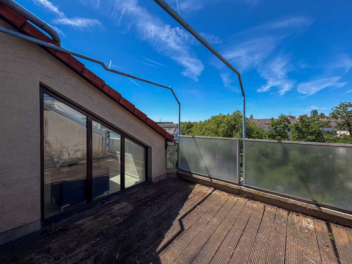 Thumbnail-Wohnung zum Mieten in Offenbach 1.750,00 € 135.57 m²