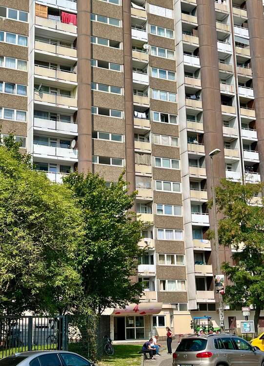 Thumbnail-Wohnung zum Kaufen in Köln 81.000,00 € 71 m²