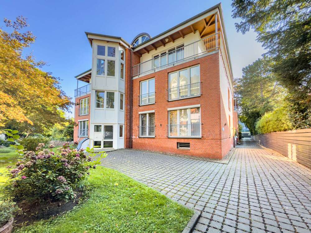 Thumbnail-Wohnung zum Kaufen in Bremerhaven 239.000,00 € 87 m²