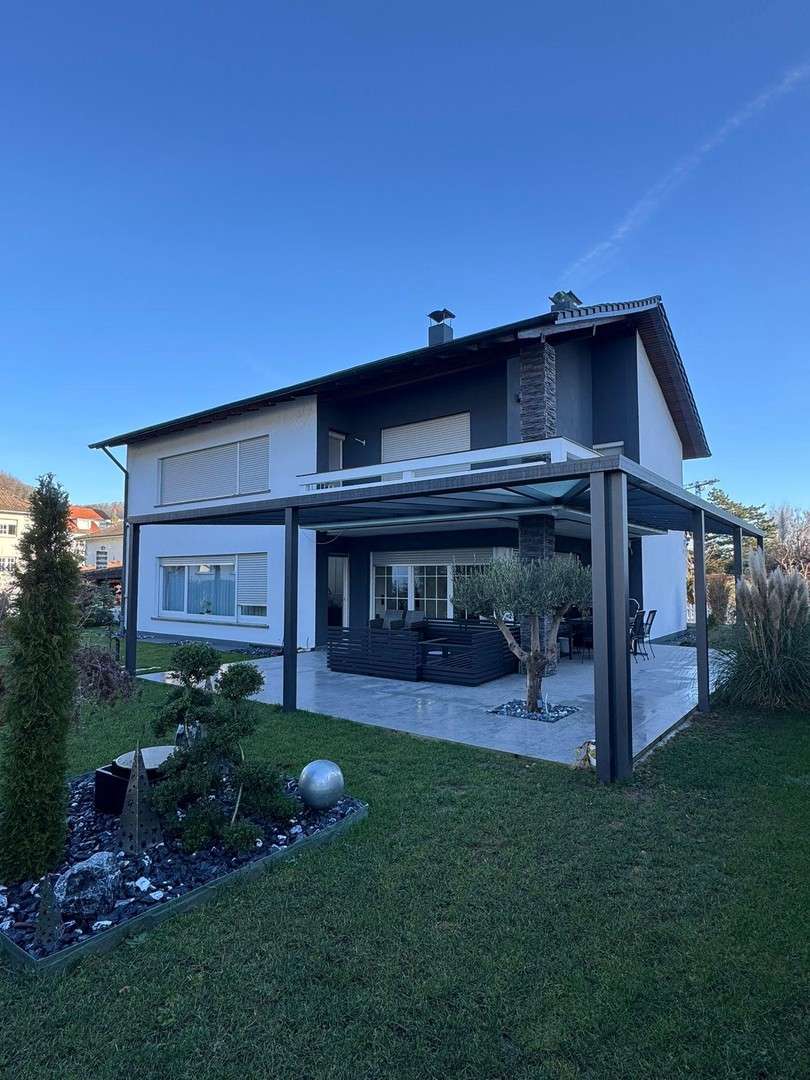 Thumbnail-Haus zum Kaufen in Grenzach-Wyhlen 1.350.000,00 € 250 m²