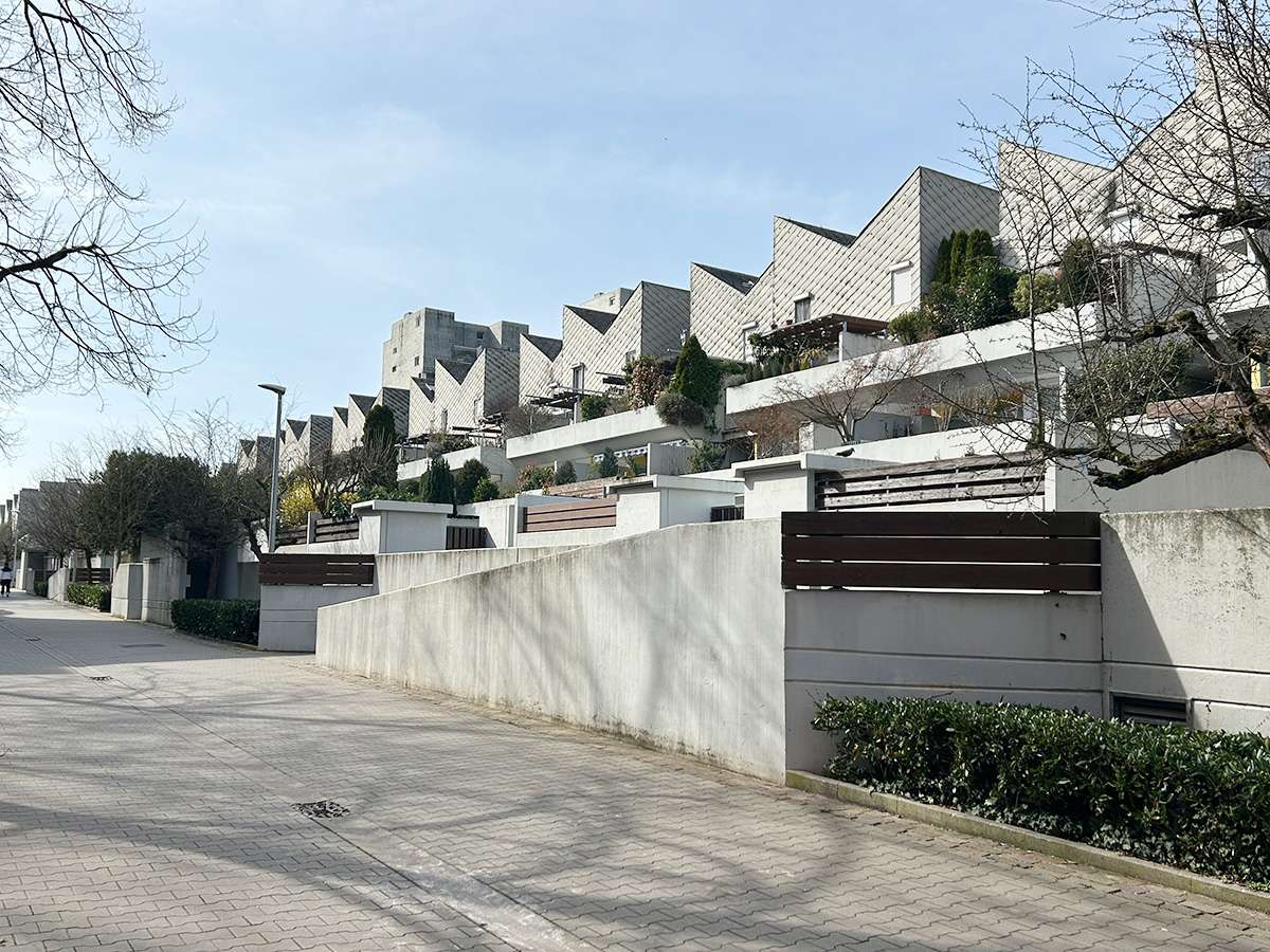 Thumbnail-Wohnung zum Kaufen in Stuttgart Neugereut 398.500,00 € 96 m²