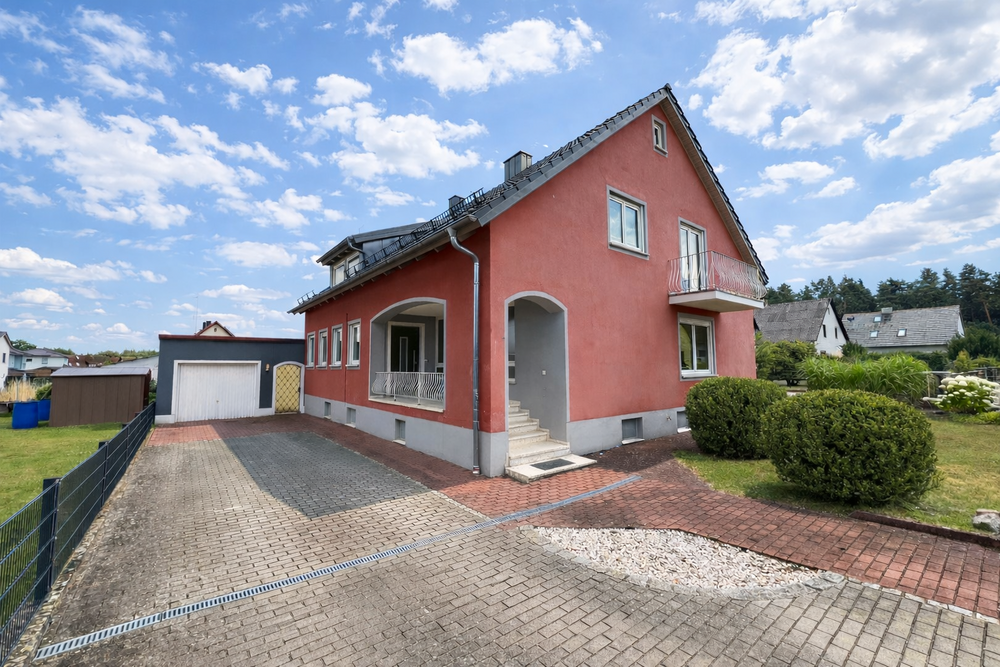 Thumbnail-Haus zum Kaufen in Bodenwöhr 298.000,00 € 180 m²