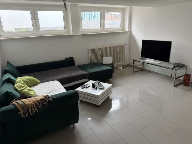 Thumbnail-Wohnung zum Mieten in Holzkirchen 1.200,00 € 119 m²