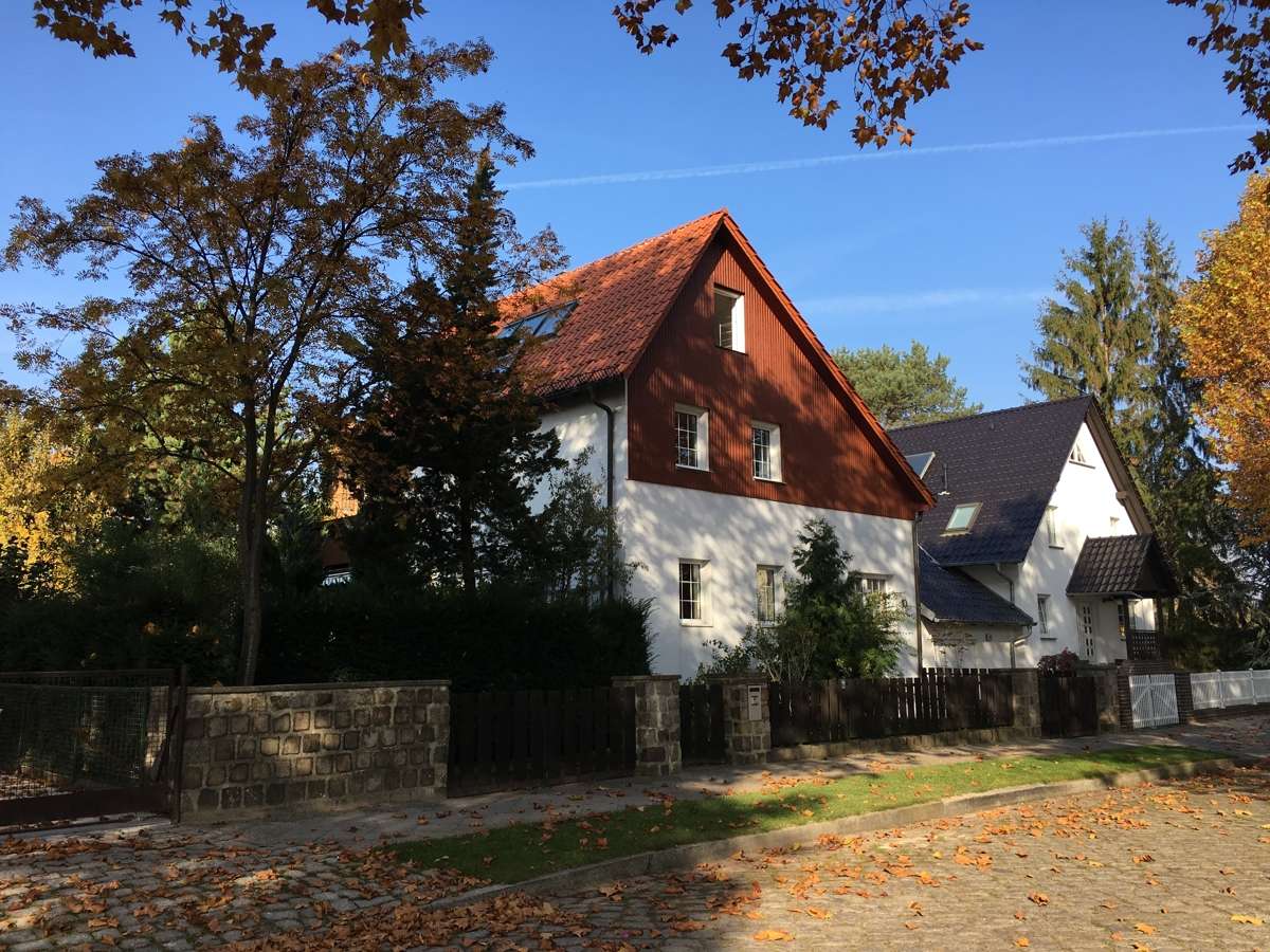 Thumbnail-Haus zum Kaufen in Berlin-Mahlsdorf 850.000,00 € 236 m²