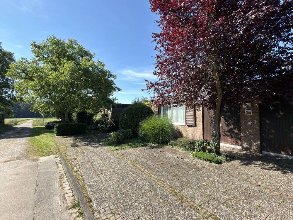 Thumbnail-Grundstück zu verkaufen in Meerbusch Strümp 1.285.000,00 € 1556 m²