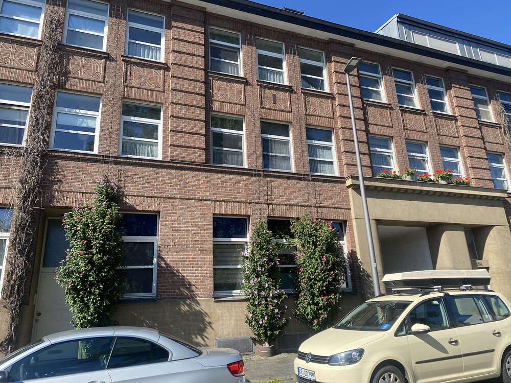 Thumbnail-Wohnung zum Mieten in Krefeld 902,50 € 95 m²