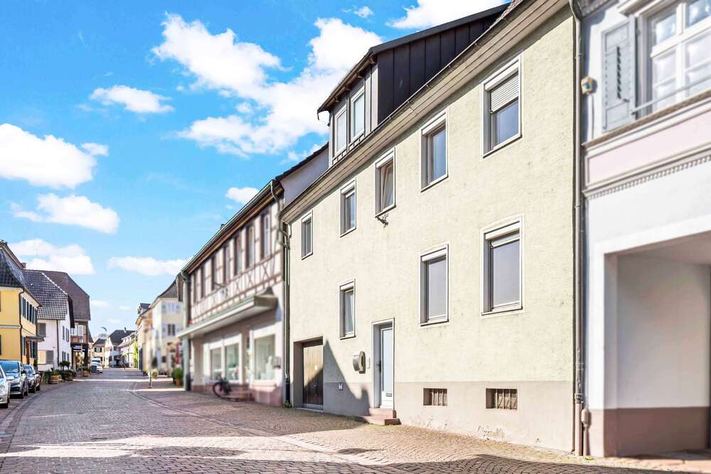 Thumbnail-Haus zum Kaufen in Ettenheim 349.000,00 € 179 m²