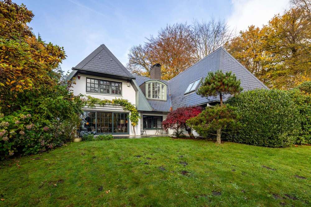 Thumbnail-Haus zum Kaufen in Hamburg Wohldorf-Ohlstedt 1.490.000,00 € 380 m²