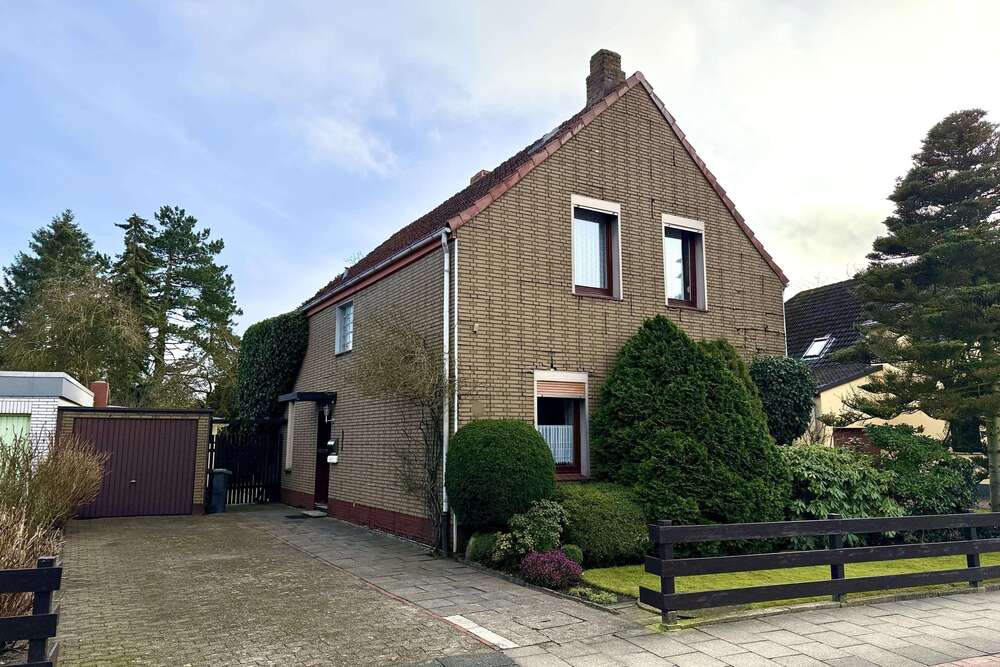 Thumbnail-Haus zum Kaufen in Bremerhaven 165.000,00 € 107.77 m²