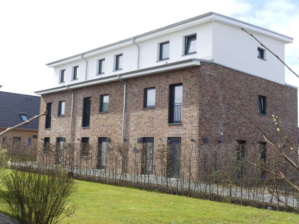 Thumbnail-Haus zum Mieten in Drochtersen 1.300,00 € 140.06 m²