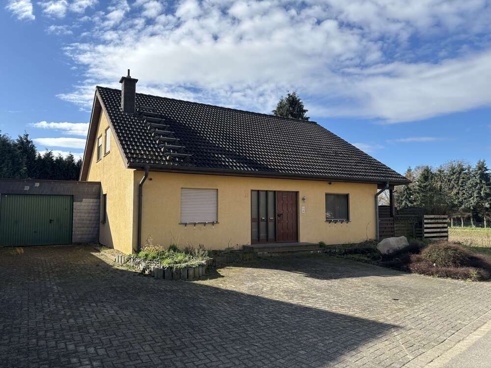 Thumbnail-Haus zum Kaufen in Erkelenz 340.000,00 € 196 m²