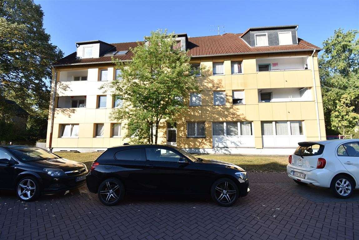 Thumbnail-Wohnung zum Kaufen in Voerde (Niederrhein) 129.000,00 € 88 m²