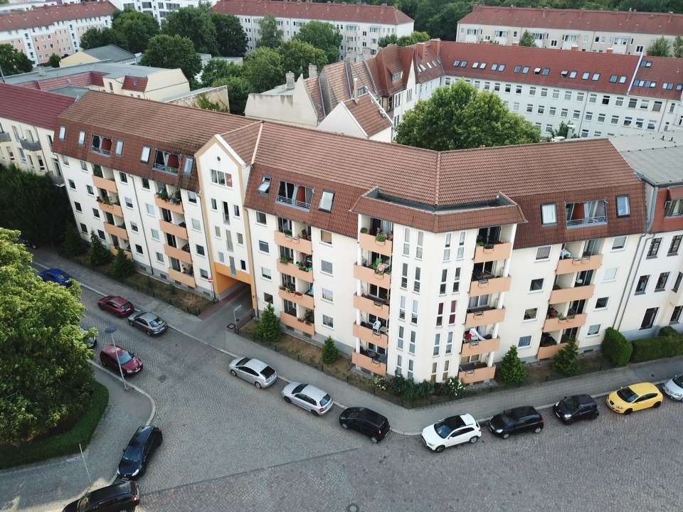 Thumbnail-Wohnung zum Kaufen in Magdeburg 115.000,00 € 60.99 m²