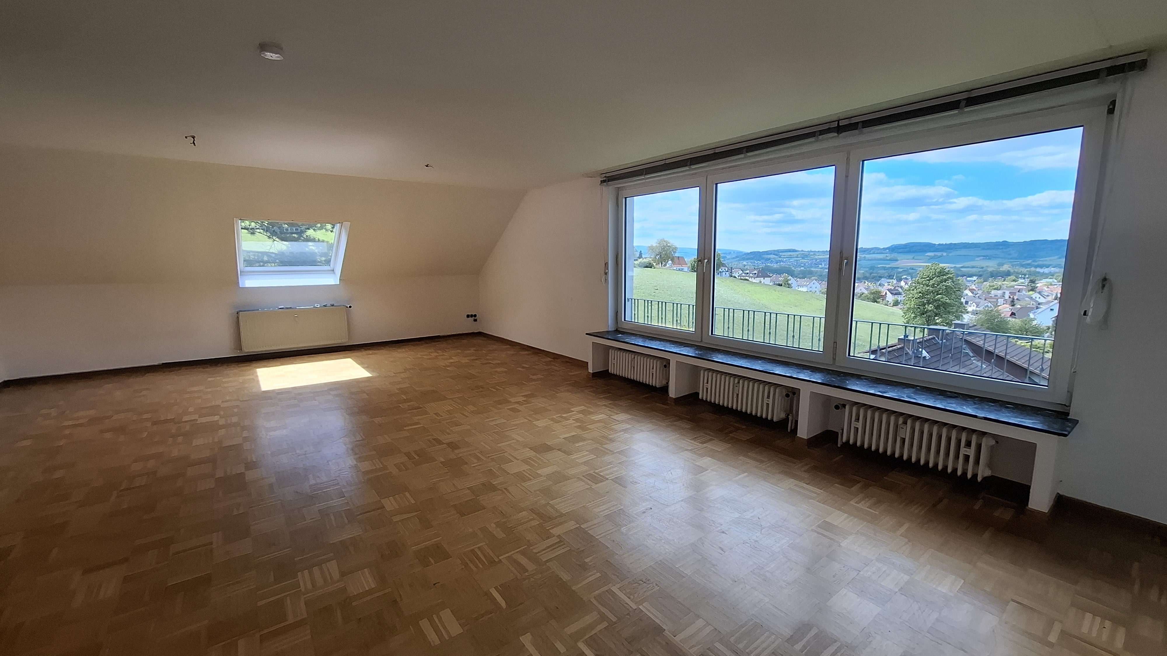 Thumbnail-Wohnung zum Kaufen in Bad Pyrmont 115.000,00 € 140 m²