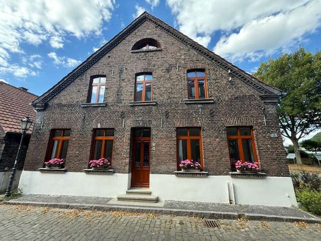 Thumbnail-Haus zum Mieten in Hünxe-Krudenburg 1.681,68 € 140.14 m²