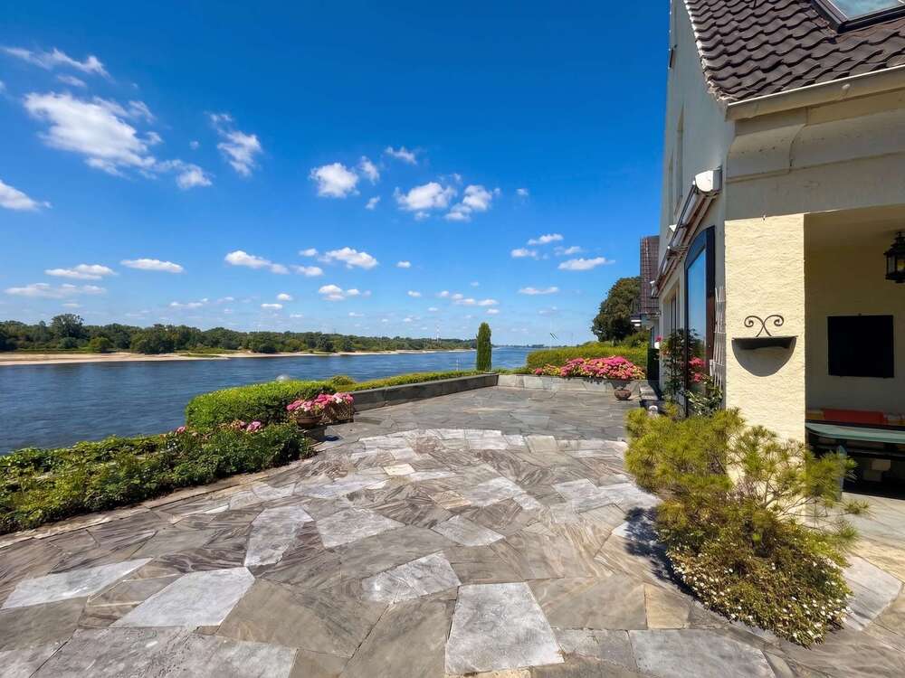 Thumbnail-Haus zum Kaufen in Düsseldorf 4.500.000,00 € 406.5 m²