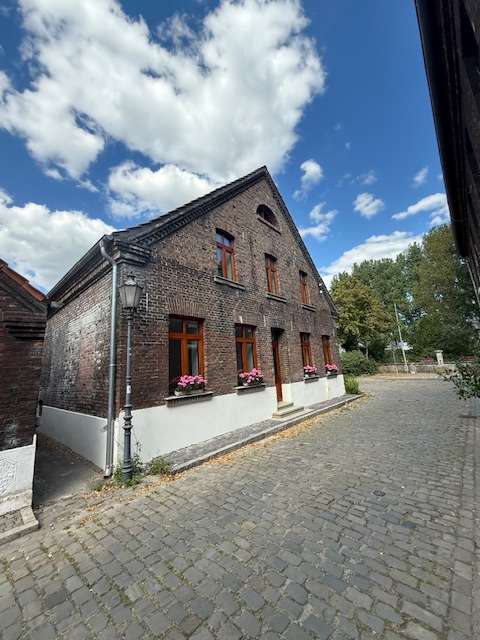 Thumbnail-Haus zum Mieten in Hünxe-Krudenburg 1.621,80 € 135.15 m²