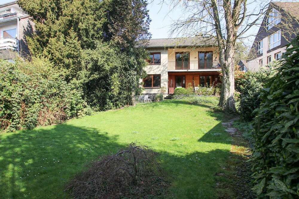 Thumbnail-Haus zum Kaufen in Düsseldorf Unterbach 648.000,00 € 160 m²