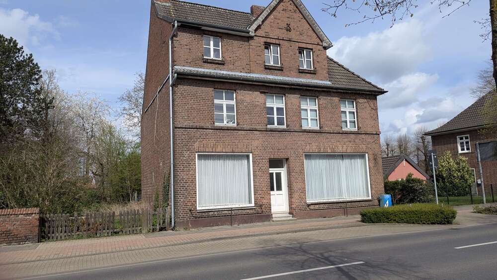 Thumbnail-Haus zum Kaufen in Xanten 289.000,00 € 200 m²