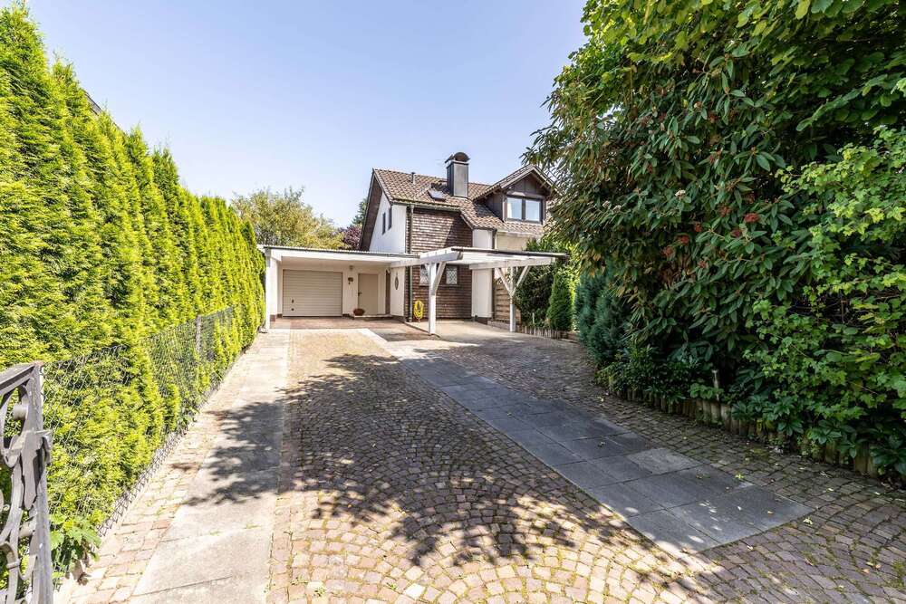 Thumbnail-Haus zum Kaufen in Zorneding 1.350.000,00 € 248.33 m²