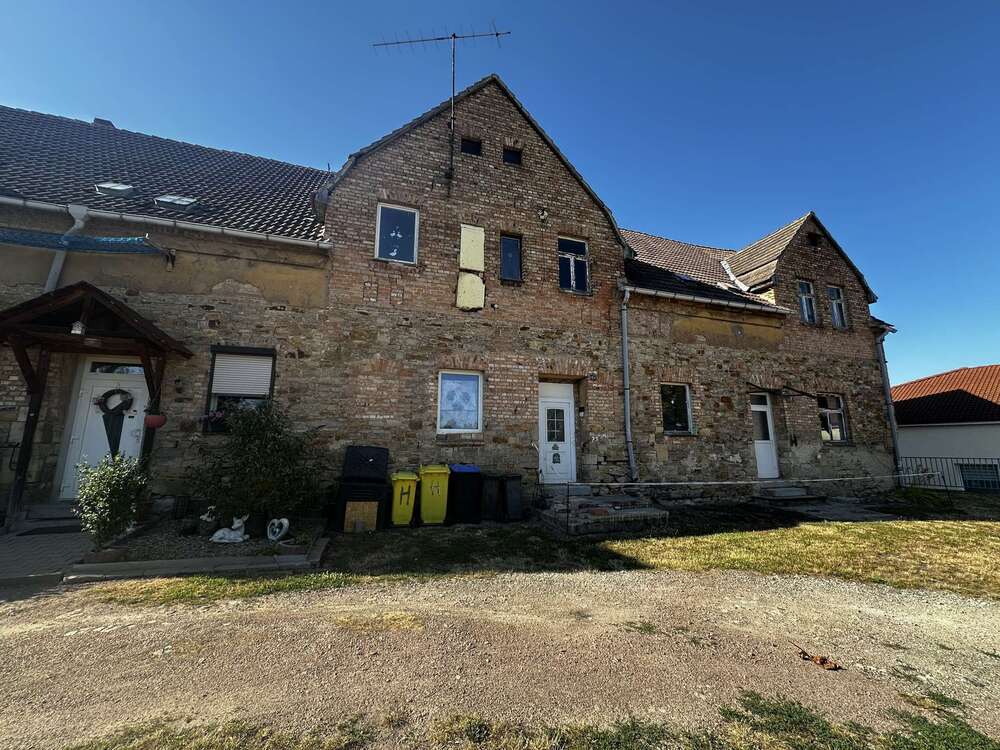 Thumbnail-Haus zum Kaufen in Teutschenthal 80.000,00 € 150 m²