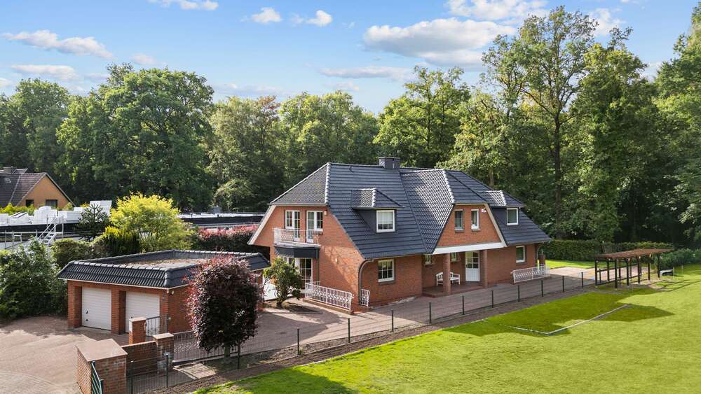 Thumbnail-Haus zum Mieten in Hamburg 3.400,00 € 191.8 m²