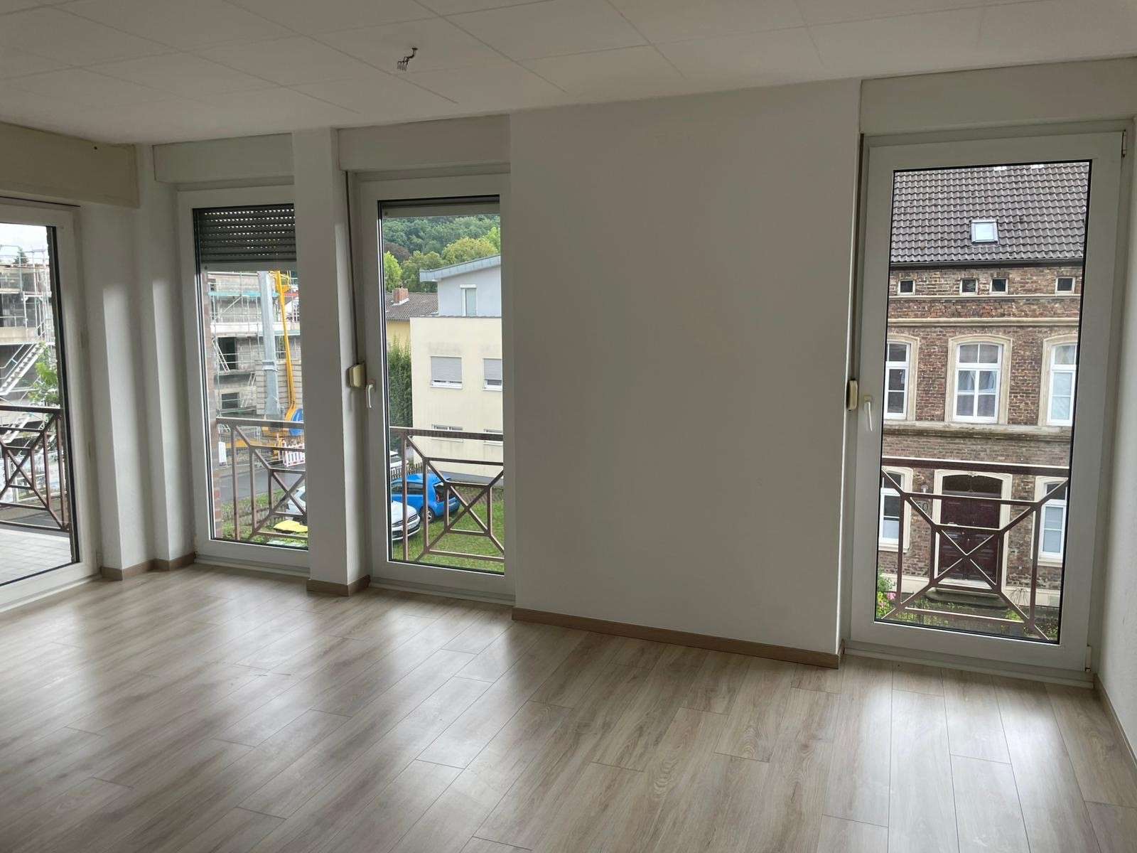 Thumbnail-Wohnung zum Mieten in Hennef 1.644,00 € 137 m²