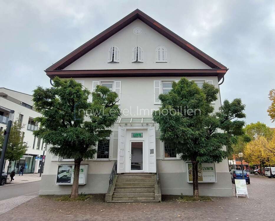 Thumbnail-Haus zum Kaufen in Pfullingen 1.280.000,00 € 415.5 m²