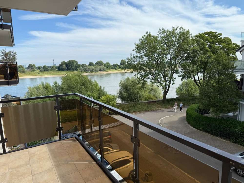 Thumbnail-Wohnung zum Kaufen in Neuss Grimlinghausen 575.000,00 € 93.5 m²