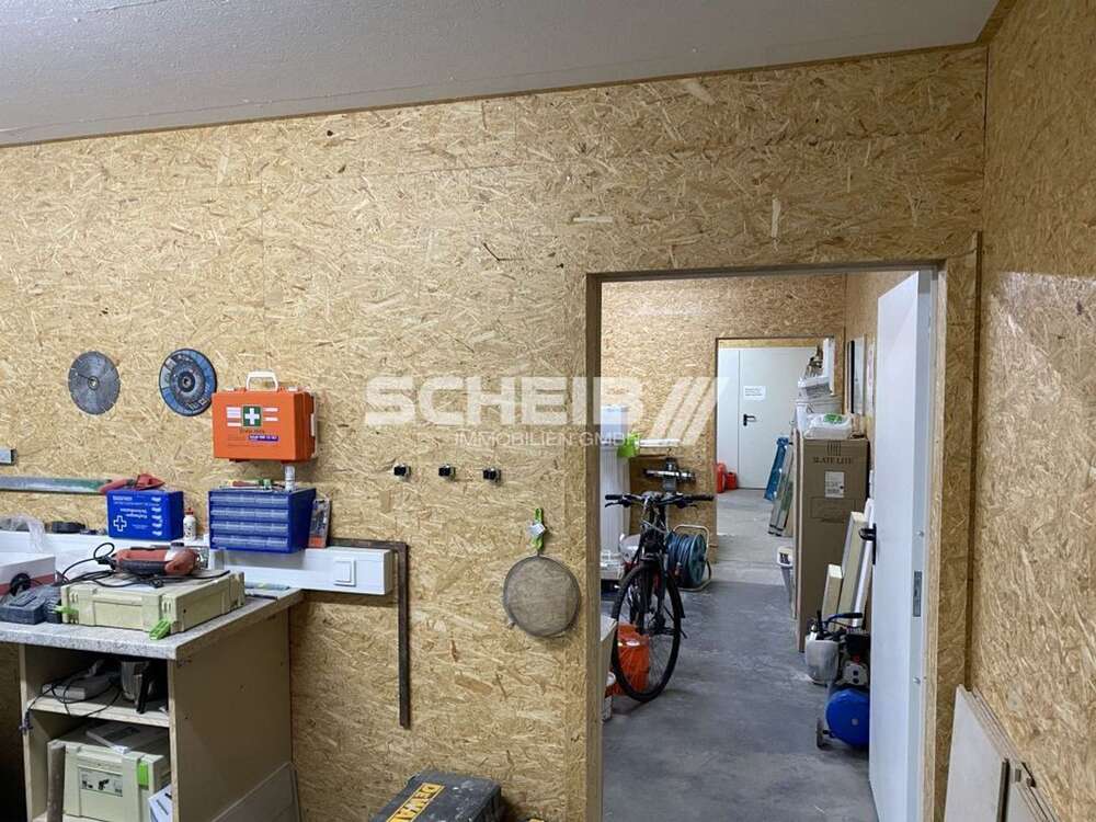 Thumbnail-Halle in Crailsheim 1.220,00 € 215.7 m²