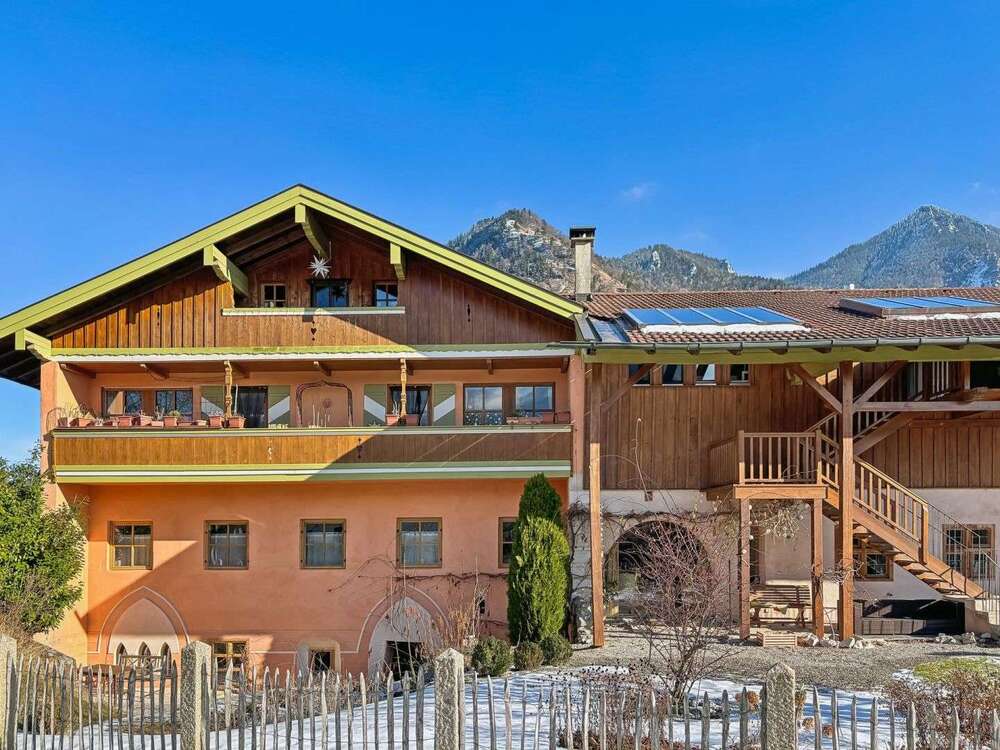 Thumbnail-Wohnung zum Kaufen in Marquartstein 675.000,00 € 139.19 m²