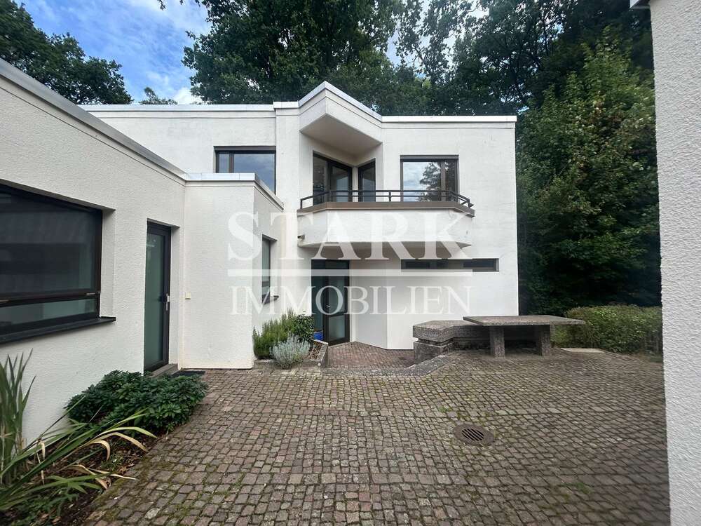 Thumbnail-Haus zum Mieten in Oberursel (Taunus) 4.000,00 € 270 m²