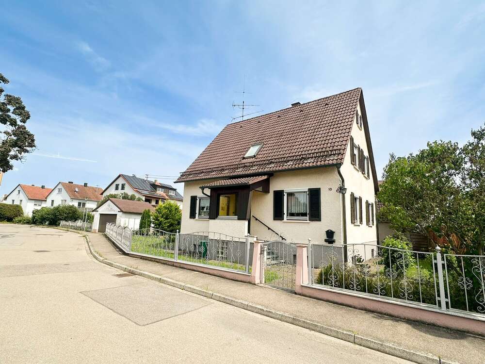 Thumbnail-Haus zum Kaufen in Bernstadt 320.000,00 € 133.2 m²