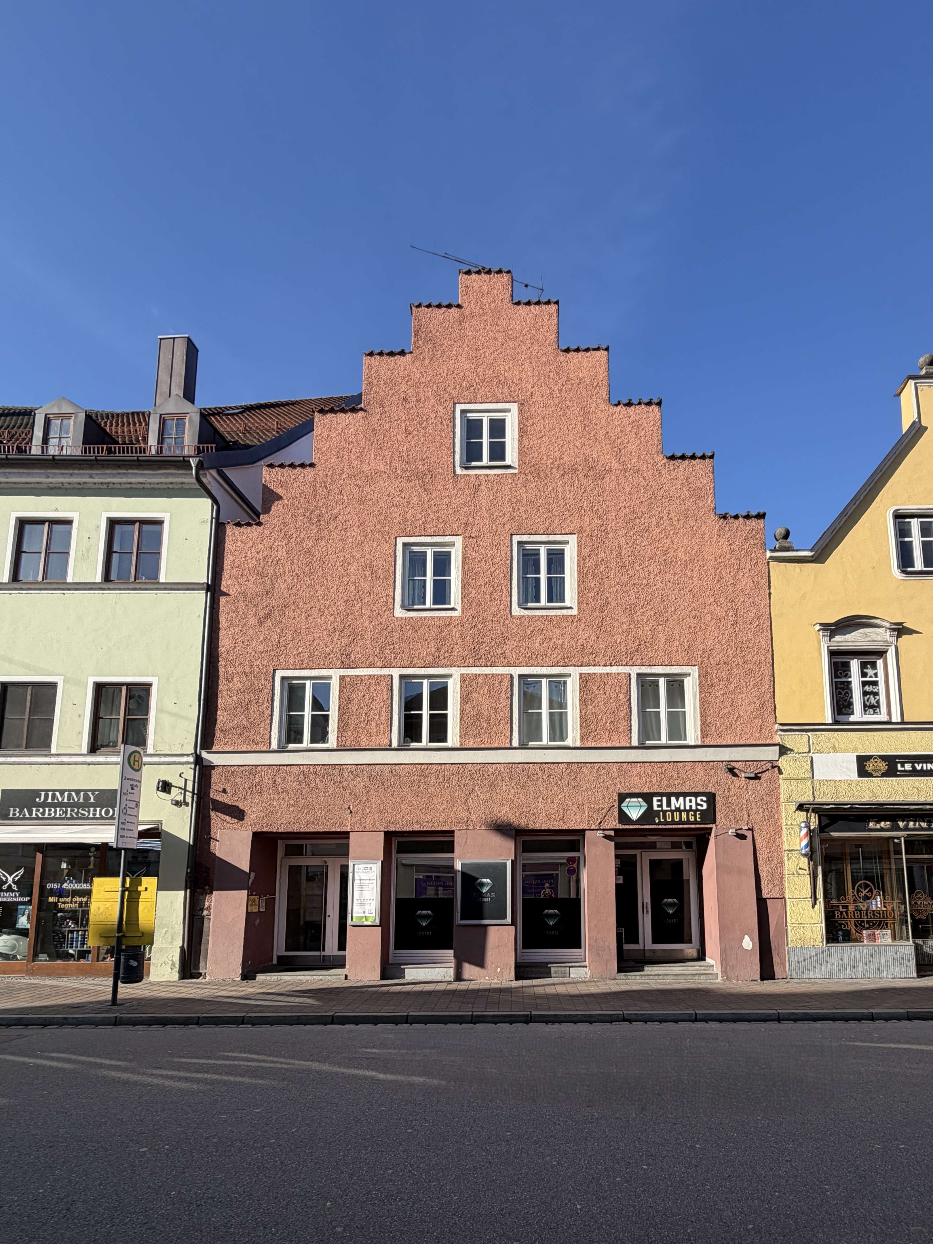 Thumbnail-Haus zum Kaufen in Landshut 985.000,00 € 439 m²